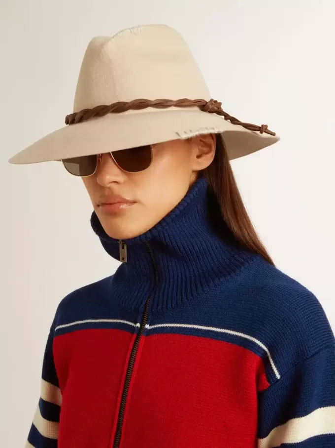 Pălărie fedora de culoarea pergamentului, cu bandă din piele Pălărie fedora de culoarea pergamentului, cu bandă din piele