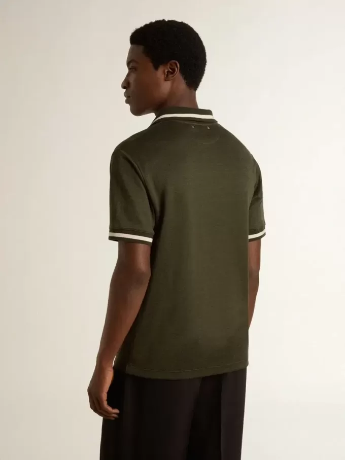 Polo din tricou verde militar pentru bărbați, cu broderie Polo din tricou verde militar pentru bărbați, cu broderie