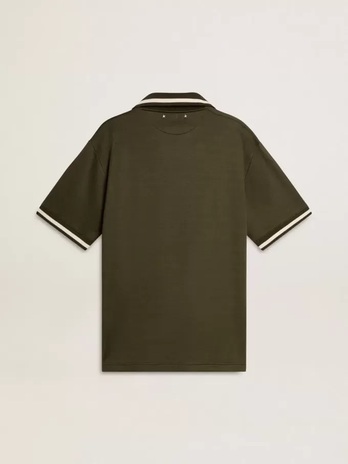 Polo din tricou verde militar pentru bărbați, cu broderie Polo din tricou verde militar pentru bărbați, cu broderie