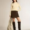 Pulover scurt pentru femei, de culoare albă uzată, cu cristale decorative Pulover scurt pentru femei, de culoare albă uzată, cu cristale decorative