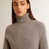 Rochie din lână cu nervuri, de culoare gri melanj, cu guler înalt Rochie din lână cu nervuri, de culoare gri melanj, cu guler înalt