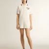Rochie polo Oasis pentru femei din jersey perforat alb cu dungi burgund Rochie polo Oasis pentru femei din jersey perforat alb cu dungi burgund