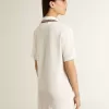 Rochie polo Oasis pentru femei din jersey perforat alb cu dungi burgund Rochie polo Oasis pentru femei din jersey perforat alb cu dungi burgund