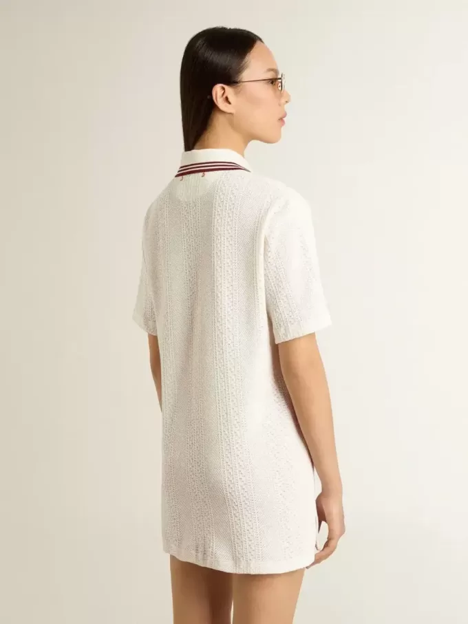 Rochie polo Oasis pentru femei din jersey perforat alb cu dungi burgund Rochie polo Oasis pentru femei din jersey perforat alb cu dungi burgund