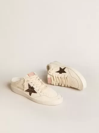 Saboturi Ball Star din piele nappa de culoare ivoriu, cu stea strălucitoare din bronz