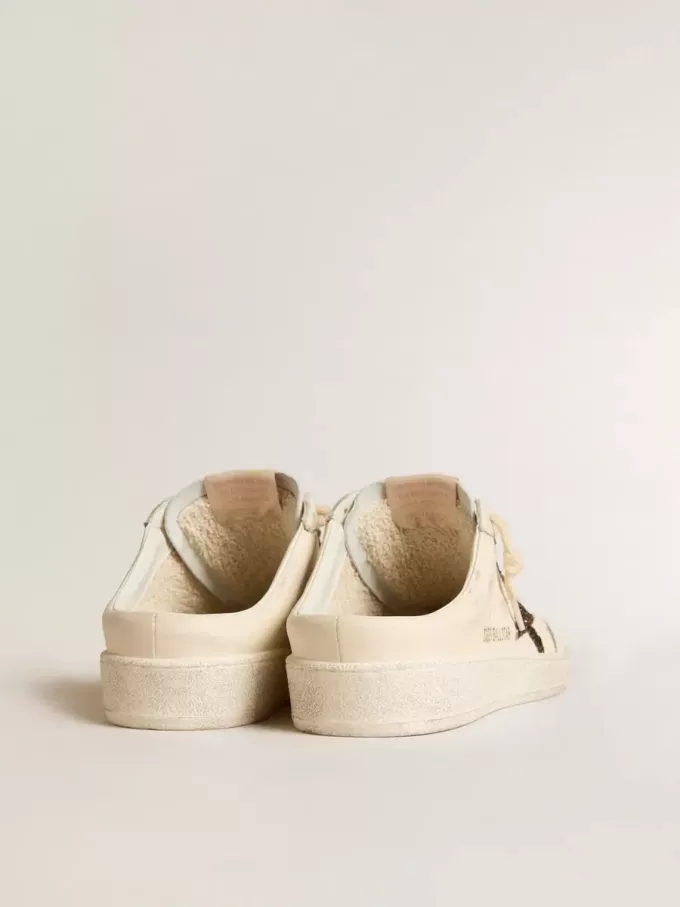 Saboturi Ball Star din piele nappa de culoare ivoriu, cu stea strălucitoare din bronz Saboturi Ball Star din piele nappa de culoare ivoriu, cu stea strălucitoare din bronz