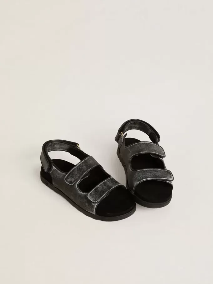Sandale Noa Young din piele neagră uzată Sandale Noa Young din piele neagră uzată
