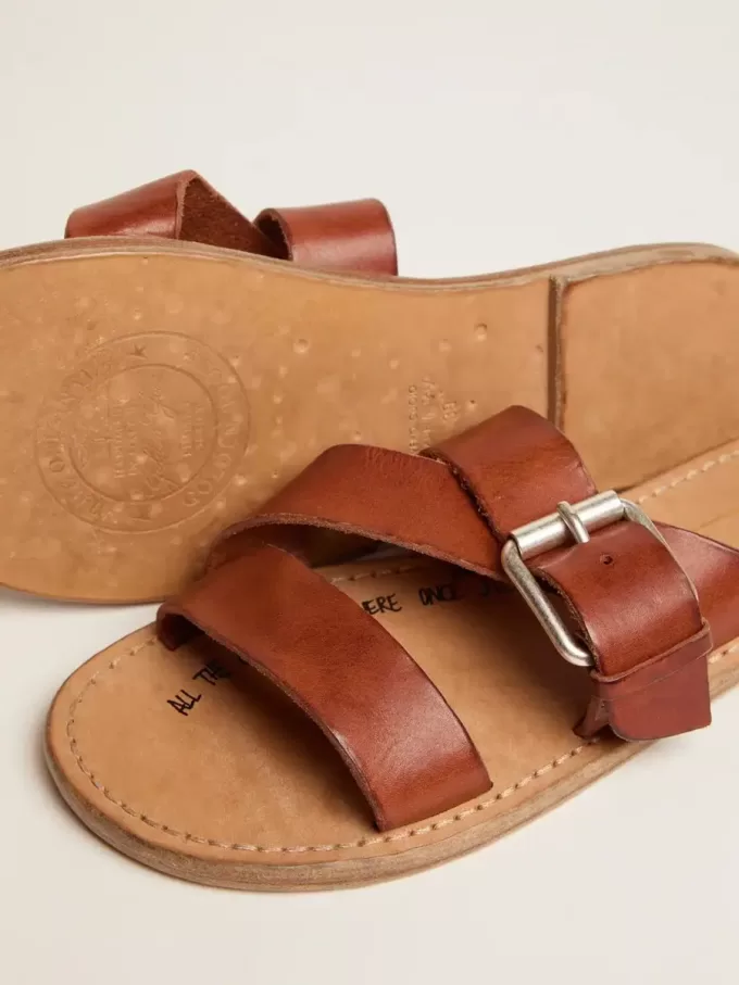 Sandale plate Margaret din piele acoperită cu rășină Sandale plate Margaret din piele acoperită cu rășină