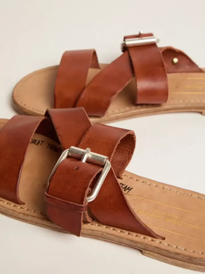 Sandale plate Margaret din piele acoperită cu rășină Sandale plate Margaret din piele acoperită cu rășină