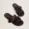 Sandale plate Margaret pentru femei, din piele neagră acoperită cu rășină Sandale plate Margaret pentru femei, din piele neagră acoperită cu rășină