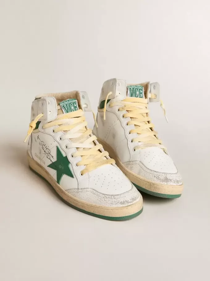 Sky-Star din piele albă cu stea din piele verde Sky-Star din piele albă cu stea din piele verde