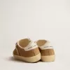 Soul Star pentru femei din piele de căprioară de culoare camel, cu talpă din piele albă și limbă Soul Star pentru femei din piele de căprioară de culoare camel, cu talpă din piele albă și limbă