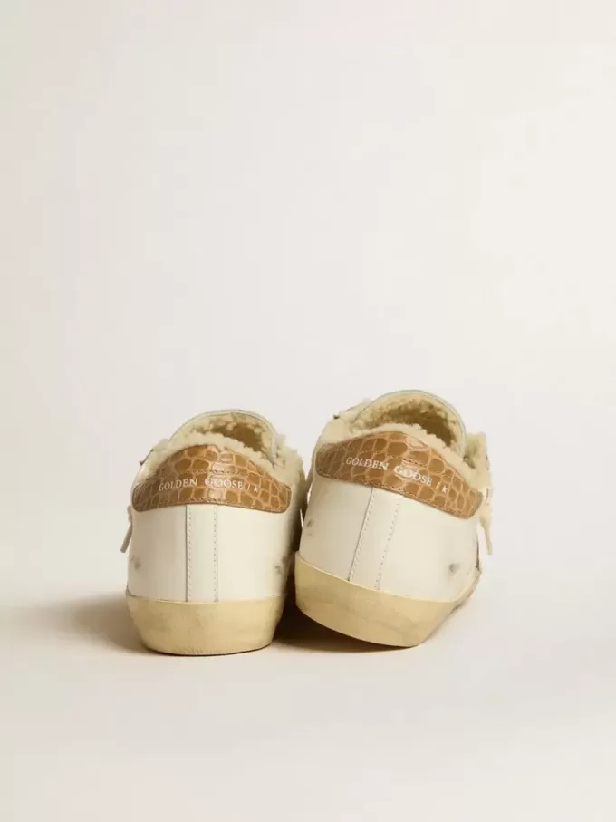 Super-Star cu stea din piele argintie și talpă din piele cu imprimeu crocodil Super-Star cu stea din piele argintie și talpă din piele cu imprimeu crocodil