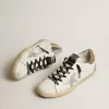 Super-Star din piele albă pentru femei, cu talpă strălucitoare Super-Star din piele albă pentru femei, cu talpă strălucitoare