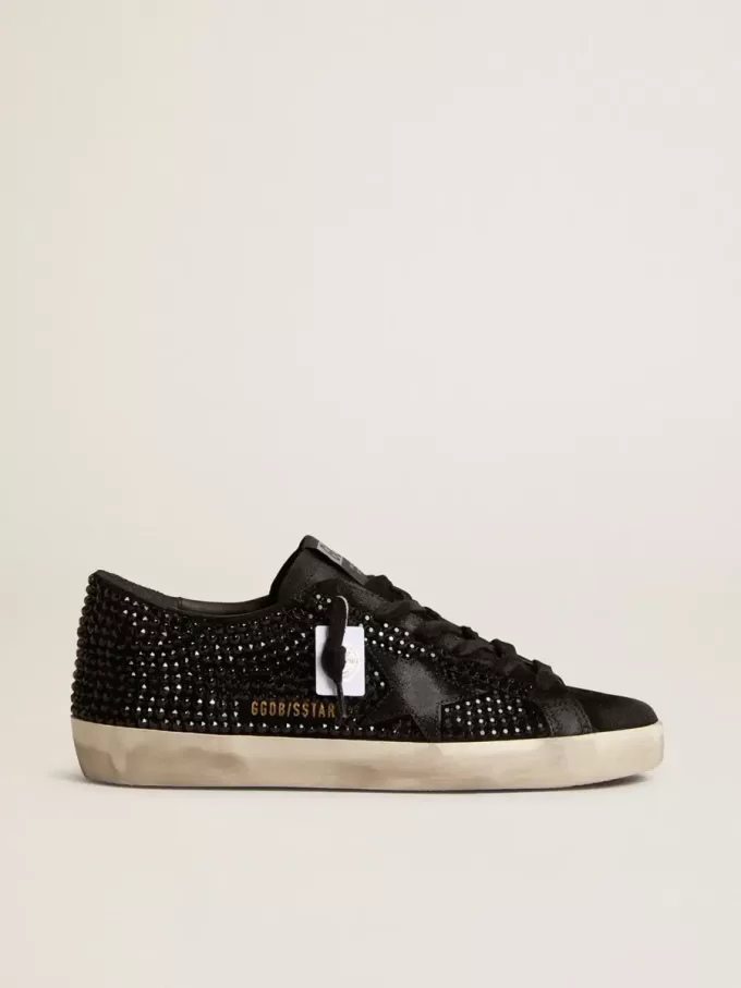 Super-Star din piele de căprioară neagră cu cristale Swarovski și stea din piele de căprioară neagră Super-Star din piele de căprioară neagră cu cristale Swarovski și stea din piele de căprioară neagră