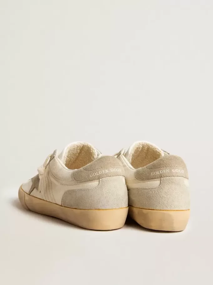 Super-Star LAB pentru bărbați din nailon cu stea gri porumbel și inserții din piele de căprioară gri gheață Super-Star LAB pentru bărbați din nailon cu stea gri porumbel și inserții din piele de căprioară gri gheață