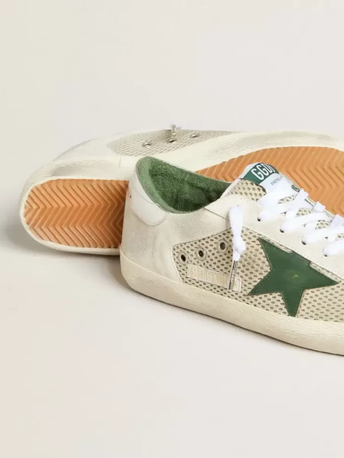 Super-Star LTD pentru bărbați, din piele de căprioară albă și plasă, cu stea din piele verde și talpă argintie Super-Star LTD pentru bărbați, din piele de căprioară albă și plasă, cu stea din piele verde și talpă argintie