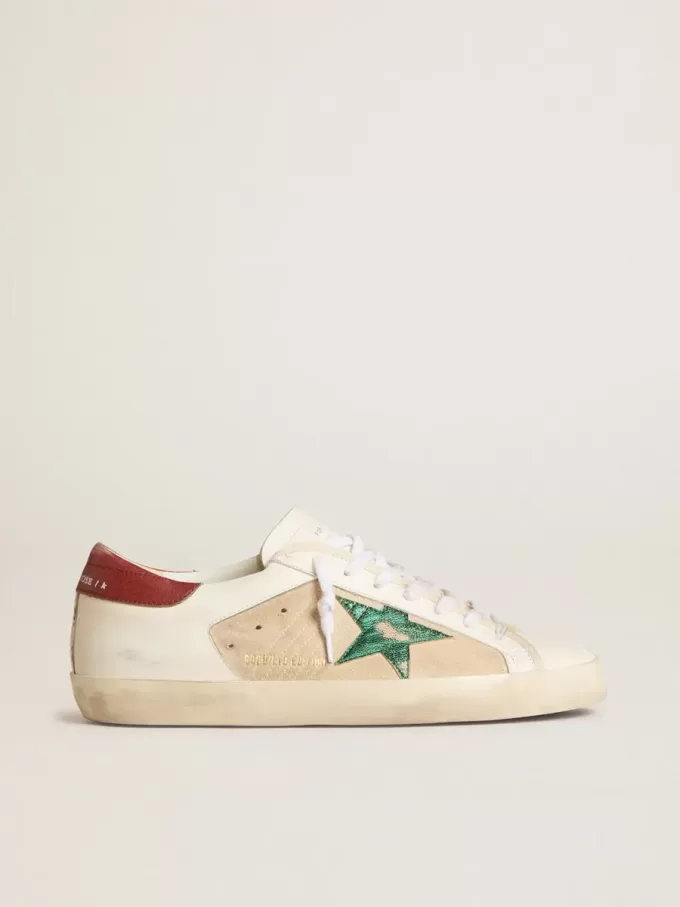 Super-Star LTD pentru bărbați, din piele de căprioară, cu stea metalică verde și bandă roșie pe călcâi Super-Star LTD pentru bărbați, din piele de căprioară, cu stea metalică verde și bandă roșie pe călcâi