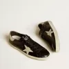 Super-Star LTD pentru bărbați, din piele lăcuită neagră, cu stea din piele de căprioară și bandă pe călcâi Super-Star LTD pentru bărbați, din piele lăcuită neagră, cu stea din piele de căprioară și bandă pe călcâi
