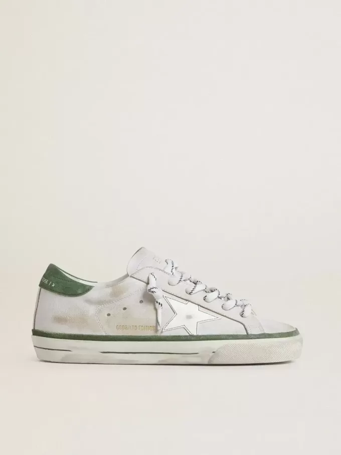 Super-Star LTD pentru femei, cu stea din piele albă și călcâi din piele de căprioară verde Super-Star LTD pentru femei, cu stea din piele albă și călcâi din piele de căprioară verde
