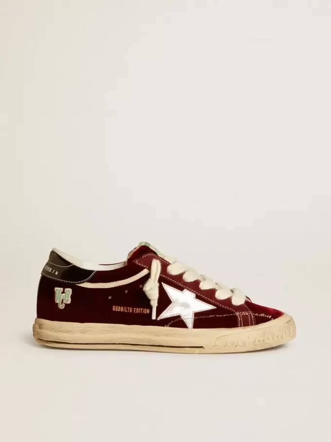 Super-Star LTD pentru femei, din catifea, cu stea și călcâi din piele metalizată Super-Star LTD pentru femei, din catifea, cu stea și călcâi din piele metalizată