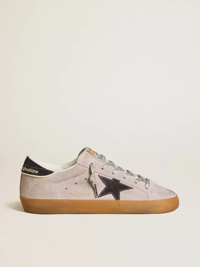 Super-Star LTD pentru femei, din piele de căprioară liliac, cu stea și călcâi din piele de căprioară albastru închis Super-Star LTD pentru femei, din piele de căprioară liliac, cu stea și călcâi din piele de căprioară albastru închis