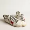 Super-Star pentru bărbați, cu stea din piele de căprioară roșie și călcâi din piele verde Super-Star pentru bărbați, cu stea din piele de căprioară roșie și călcâi din piele verde