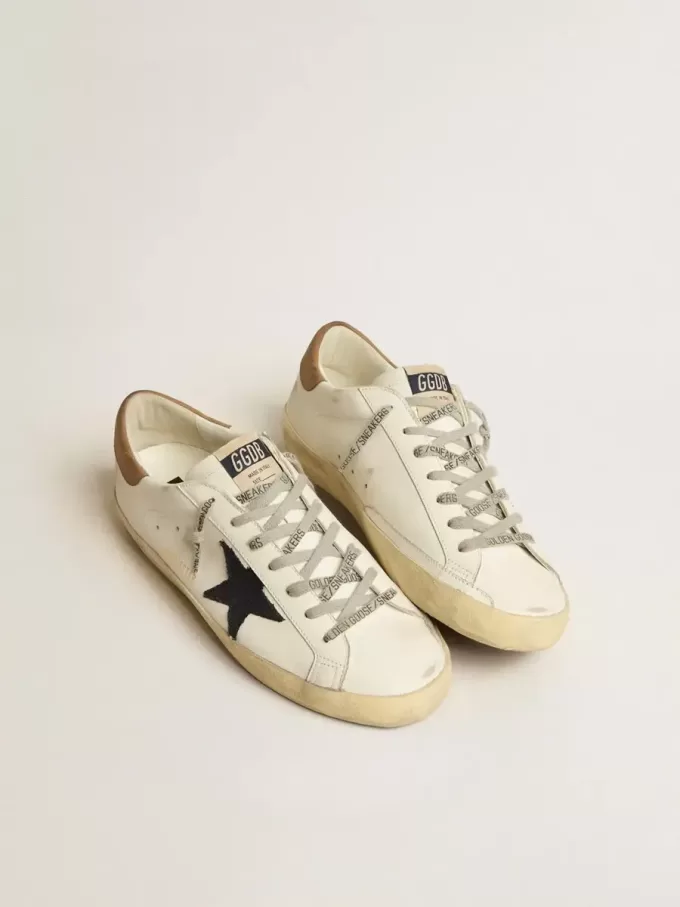 Super-Star pentru bărbați din piele albă cu stea din pânză albastru închis și călcâi din piele tabac Super-Star pentru bărbați din piele albă cu stea din pânză albastru închis și călcâi din piele tabac