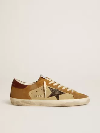 Super-Star pentru bărbați, din piele de căprioară bej și caramel, cu stea din piele neagră crăpată Super-Star pentru bărbați, din piele de căprioară bej și caramel, cu stea din piele neagră crăpată
