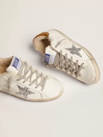 Super-Star pentru femei, cu căptușeală din piele de oaie și stea argintie strălucitoare Super-Star pentru femei, cu căptușeală din piele de oaie și stea argintie strălucitoare