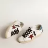 Super-Star pentru femei, cu stea din piele de căprioară burgund și talpă cu glitter albastru deschis Super-Star pentru femei, cu stea din piele de căprioară burgund și talpă cu glitter albastru deschis