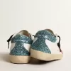 Super-Star pentru femei, cu stea din piele de căprioară burgund și talpă cu glitter albastru deschis Super-Star pentru femei, cu stea din piele de căprioară burgund și talpă cu glitter albastru deschis