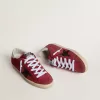 Super-Star pentru femei, din piele de căprioară roșie, cu stea strălucitoare și talpă albă Super-Star pentru femei, din piele de căprioară roșie, cu stea strălucitoare și talpă albă