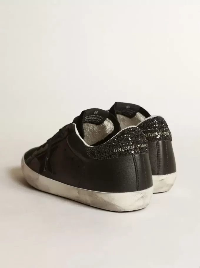 Super-Star pentru femei din piele nappa neagră, cu stea neagră și toc cu glitter Super-Star pentru femei din piele nappa neagră, cu stea neagră și toc cu glitter