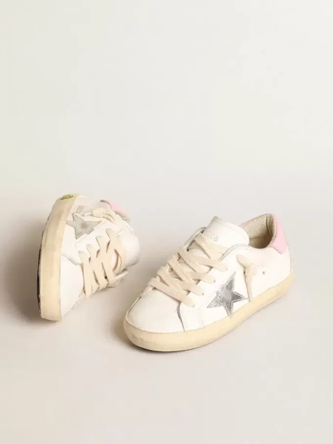 Super-Star Young cu stea din piele argintie și talpă roz Super-Star Young cu stea din piele argintie și talpă roz