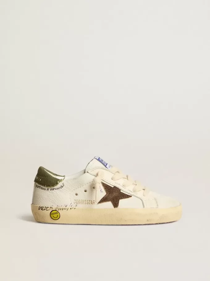 Super-Star Young din piele nappa cu stea din piele de căprioară și talpă verde Super-Star Young din piele nappa cu stea din piele de căprioară și talpă verde