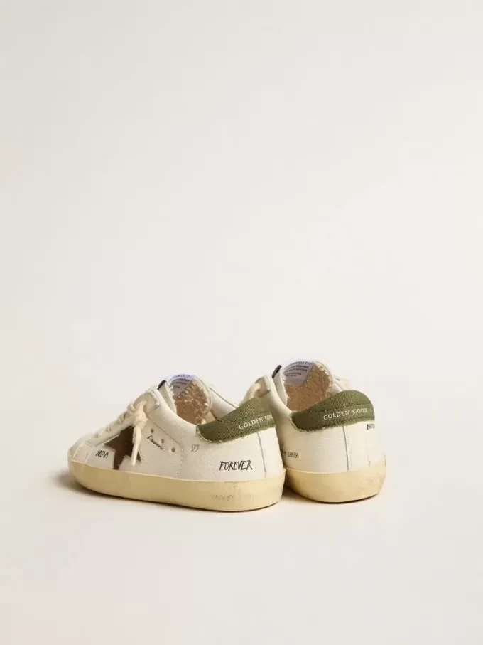 Super-Star Young din piele nappa cu stea din piele de căprioară și talpă verde Super-Star Young din piele nappa cu stea din piele de căprioară și talpă verde