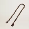 Talismă din țesătură împletită în culoarea burgund cu lanț din alamă Talismă din țesătură împletită în culoarea burgund cu lanț din alamă