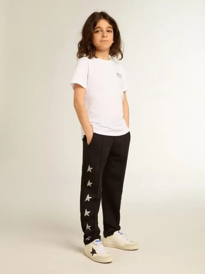 Tricou alb cu logo argintiu contrastant pe față Tricou alb cu logo argintiu contrastant pe față