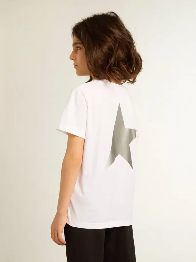 Tricou alb cu logo argintiu contrastant pe față Tricou alb cu logo argintiu contrastant pe față