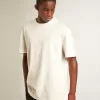 Tricou alb pentru bărbați cu finisaj uzat Tricou alb pentru bărbați cu finisaj uzat