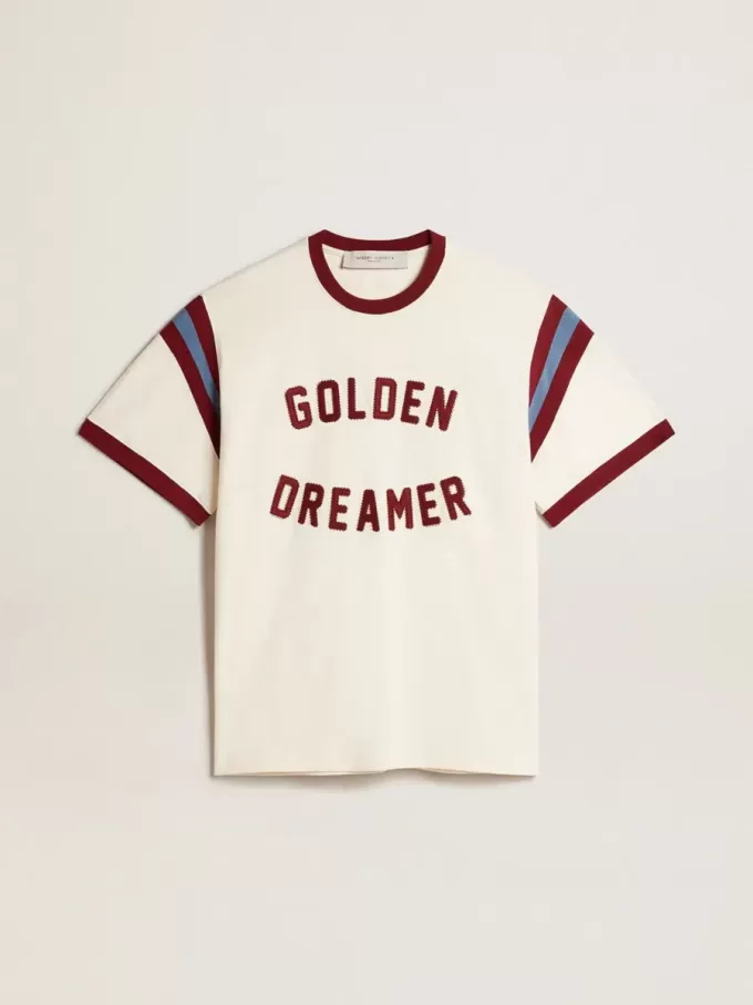 Tricou alb pentru bărbați, cu inscripție burgund pe față Tricou alb pentru bărbați, cu inscripție burgund pe față
