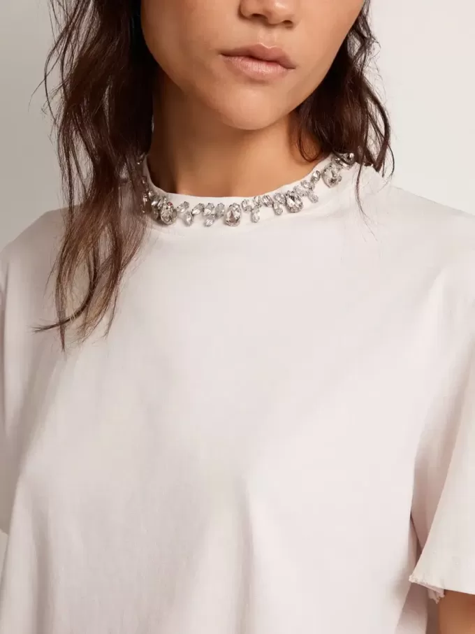 Tricou alb pentru femei cu cristale cabochon Tricou alb pentru femei cu cristale cabochon