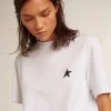 Tricou alb pentru femei cu stea albastră închisă pe față Tricou alb pentru femei cu stea albastră închisă pe față