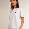 Tricou alb pentru femei cu stea albastră închisă pe față Tricou alb pentru femei cu stea albastră închisă pe față
