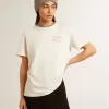 Tricou alb pentru femei din bumbac îmbătrânit, cu broderie manuală Tricou alb pentru femei din bumbac îmbătrânit, cu broderie manuală