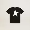 Tricou negru cu logo alb contrastant pe față și stea maxi pe spate Tricou negru cu logo alb contrastant pe față și stea maxi pe spate