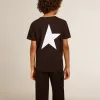 Tricou negru cu logo alb contrastant pe față și stea maxi pe spate Tricou negru cu logo alb contrastant pe față și stea maxi pe spate