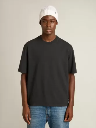 Tricou negru spălat, cu logo inversat pe spate – Jersey Capsule Tricou negru spălat, cu logo inversat pe spate – Jersey Capsule