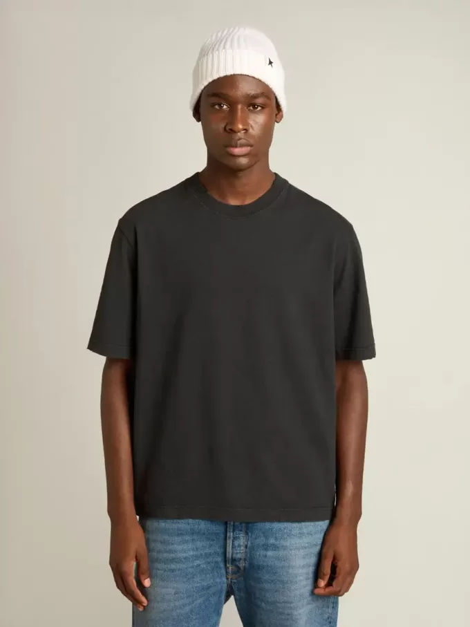 Tricou negru spălat, cu logo inversat pe spate – Jersey Capsule Tricou negru spălat, cu logo inversat pe spate – Jersey Capsule